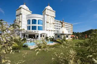 Oz Hotels Sui