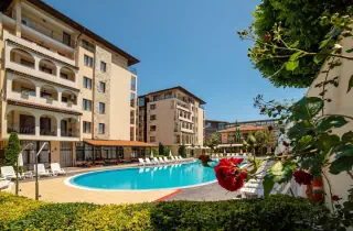 Rose Village Aparthotel