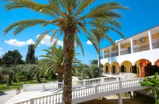 PARADISE HOTEL