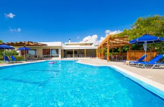 STAFILIA BEACH HOTEL