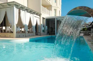 Le Rose Suite Hotel