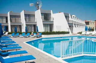 PENELOPE BEACH HOTEL APTS