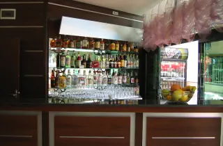 L&B Hotel