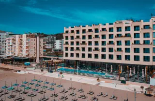 Royal G Deluxe Hotel