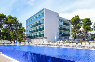 VILLAS ARAUSANA AND ANTONINA