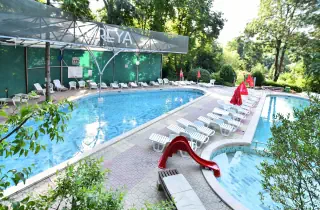 Estreya Palace and Residence