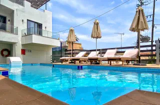 Romanias Apartments