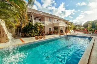 Bay Gardens Hotel