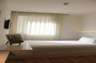 Pol & Grace Hotel
