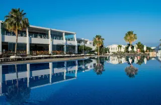 Theo Sunset Bay Hotel