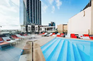 So City Hotel