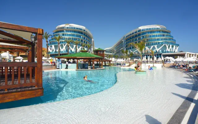 Vikingen Infinity Resort & Spa