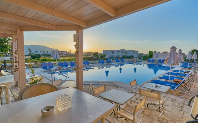 Golden Bay (Heraklion)