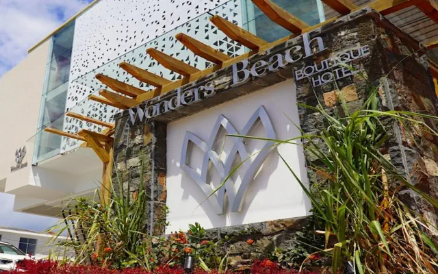 Wonders Beach Boutique