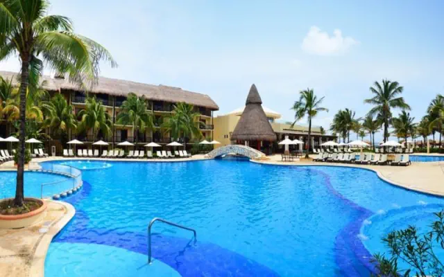 Catalonia Yucatan Beach 