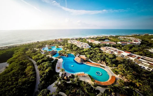 Valentin Imperial Riviera Maya