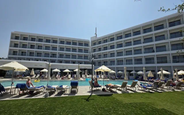 Maris Grand Waterpark Resort (ex. Artemis)