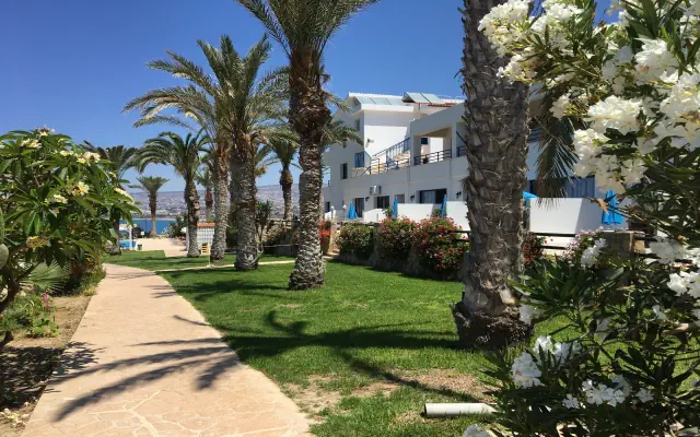 Vrachia Beach