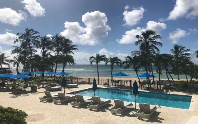 Coconut Court Beach Resort