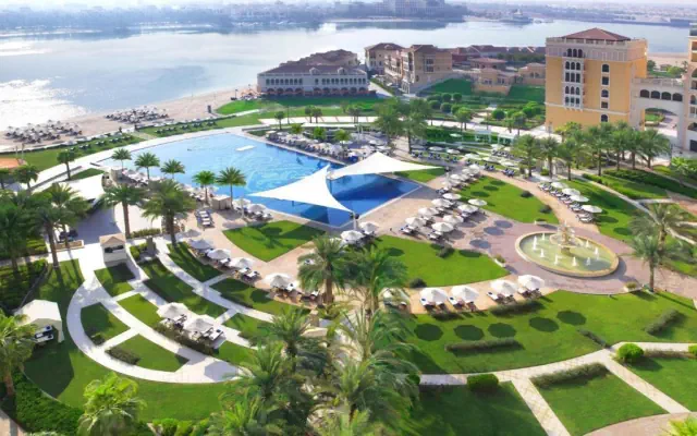 The Ritz Carlton Abu Dhabi Grand Canal