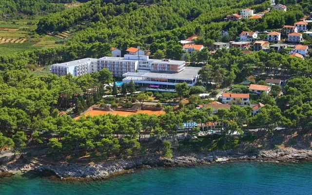  Hvar Hotel 