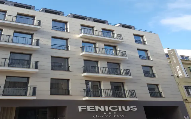 Fenicius Charme