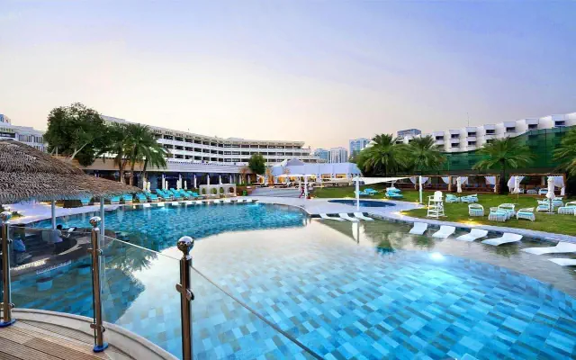 Le Meridien (Abu Dhabi)