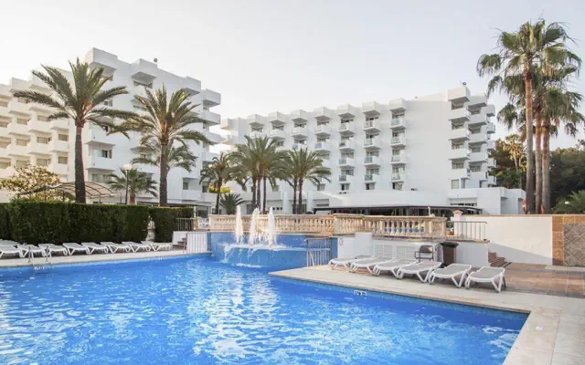 Globales Maioris (ex. Ola Club Maioris)