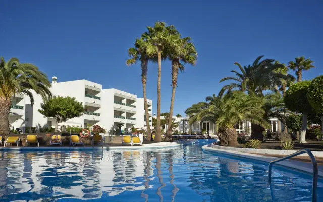 Oasis Lanz Beach Mate Resort