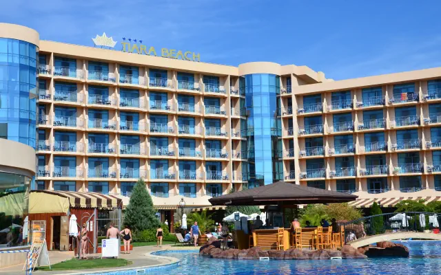 Tiara Beach