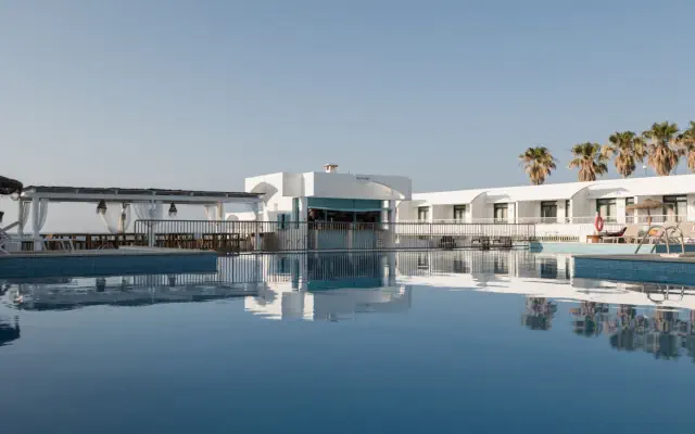 Beach Club (Menorca)
