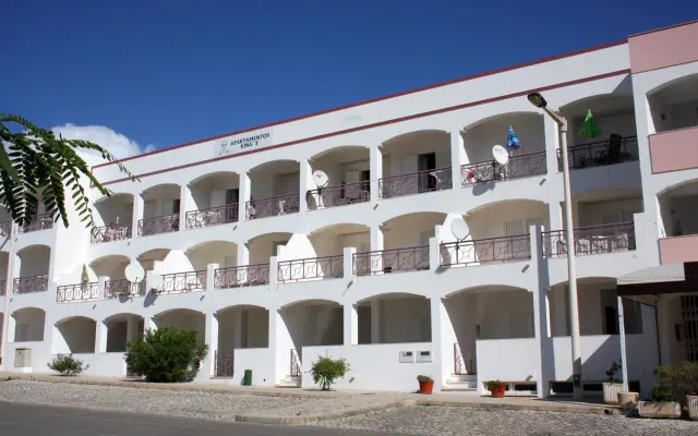 Kings Apartments