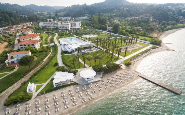 Kassandra Palace Seaside Resort
