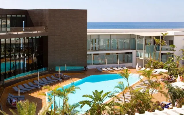 R2 Bahia Playa Design