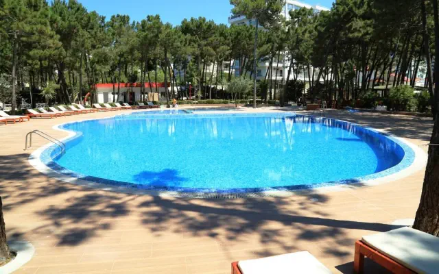 Diamma Resort