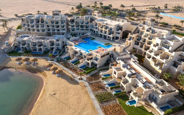 Creek Hotel and Residences