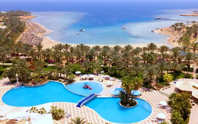 Brayka Bay Resort