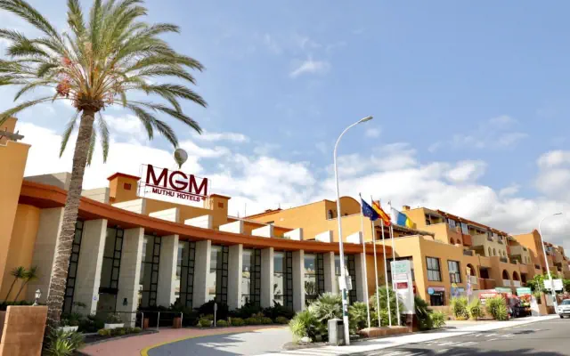 Grand Muthu Golf Plaza