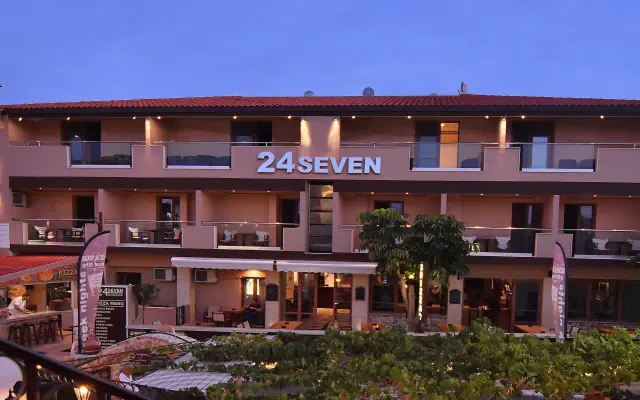 24 Seven Boutique