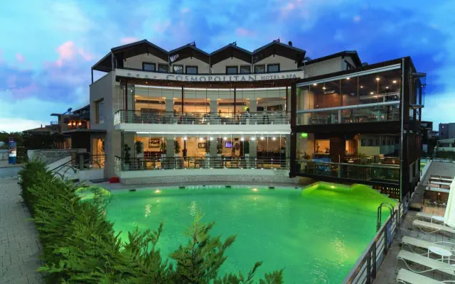 Cosmopolitan (Paralia)