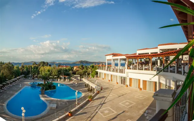 Alexandros Palace