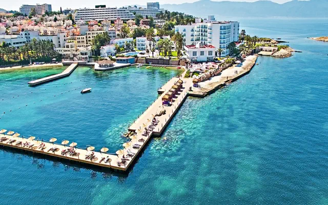 Le Bleu Resort