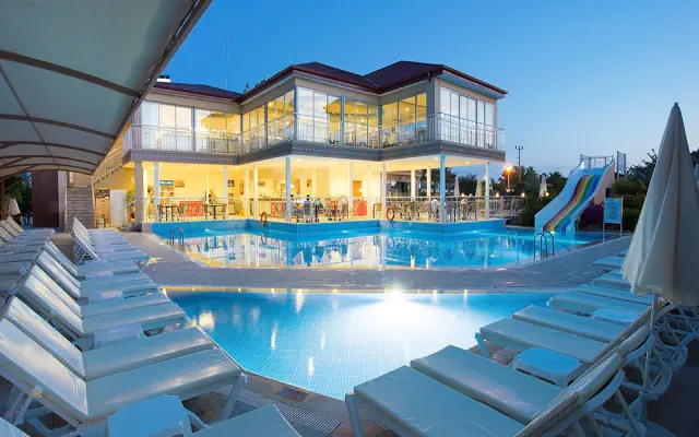 Sun Club Side