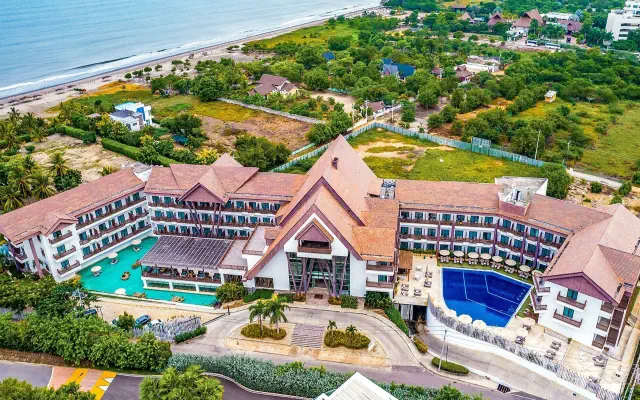 Grand Sirenis Karmairi