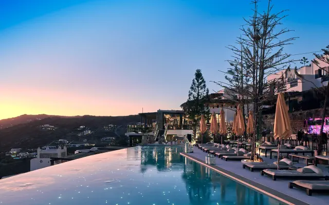 Myconian Utopia Relais & Chateaux
