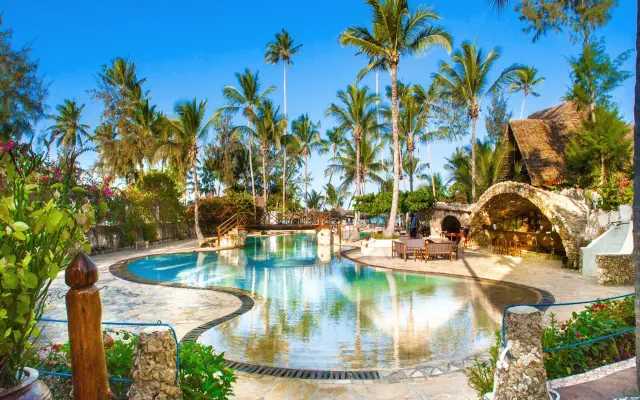 Jaz Amaluna Beach Resort