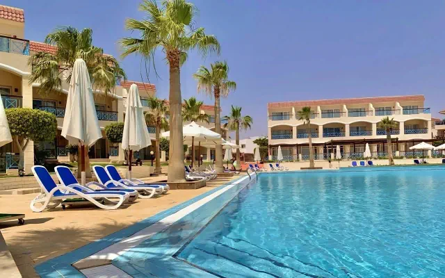 Hawaii Paradise Aqua Park Resort