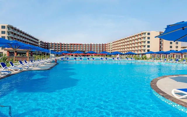  Rewaya Majestic Resort 