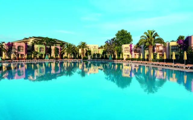 VONResort Golden Beach