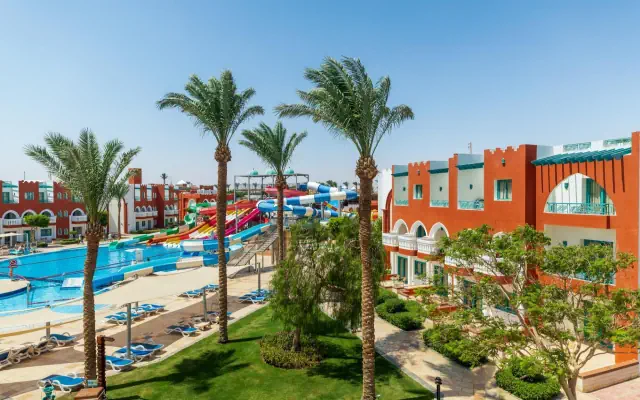 Sunrise Select Garden Beach Resort & Spa